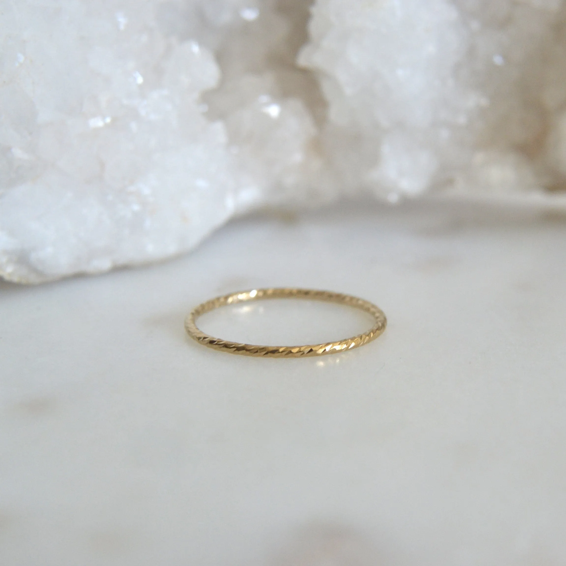 14k Sparkling Band