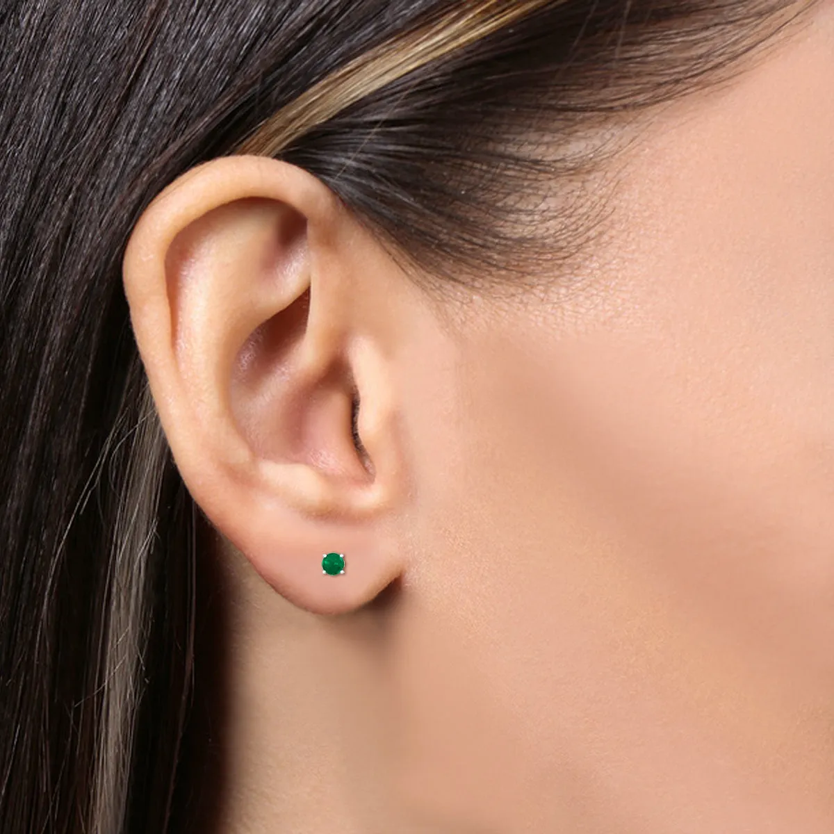 14K White Gold 4Mm Round Emerald Earrings