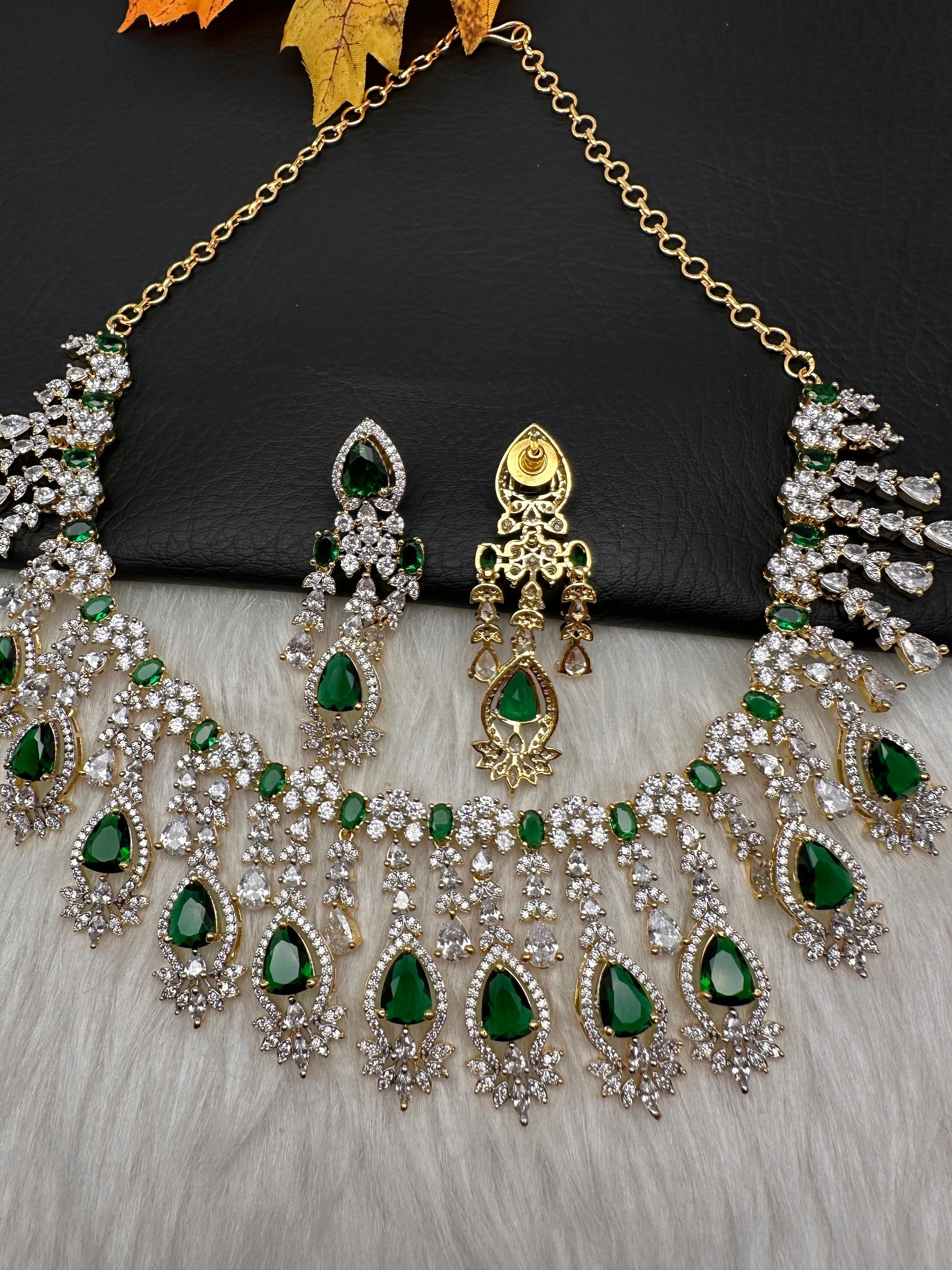 AD Green Neckline Necklace