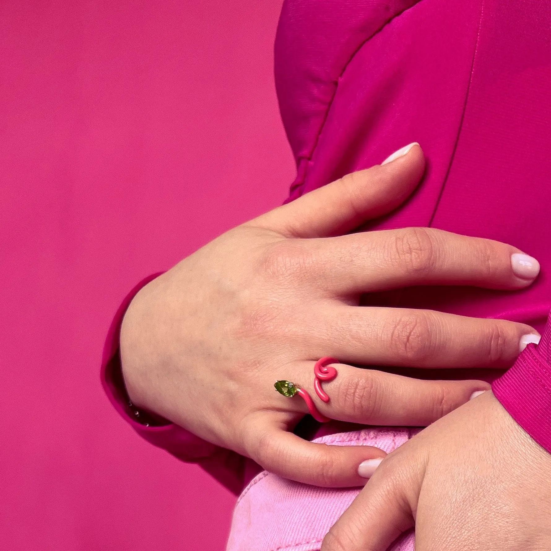 BABY VINE RING ~ IN HOT PINK