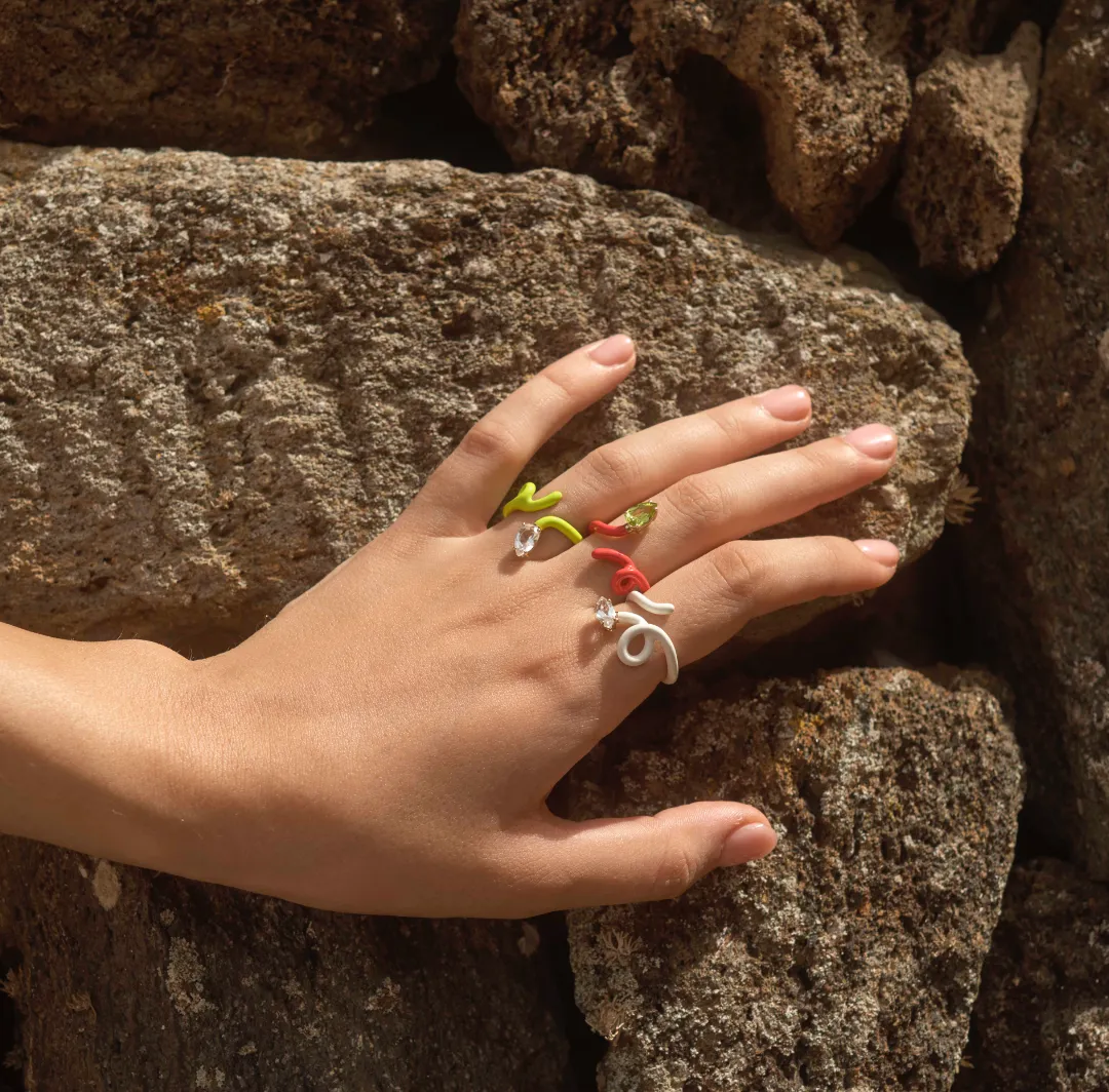 BABY VINE RING ~ IN HOT PINK