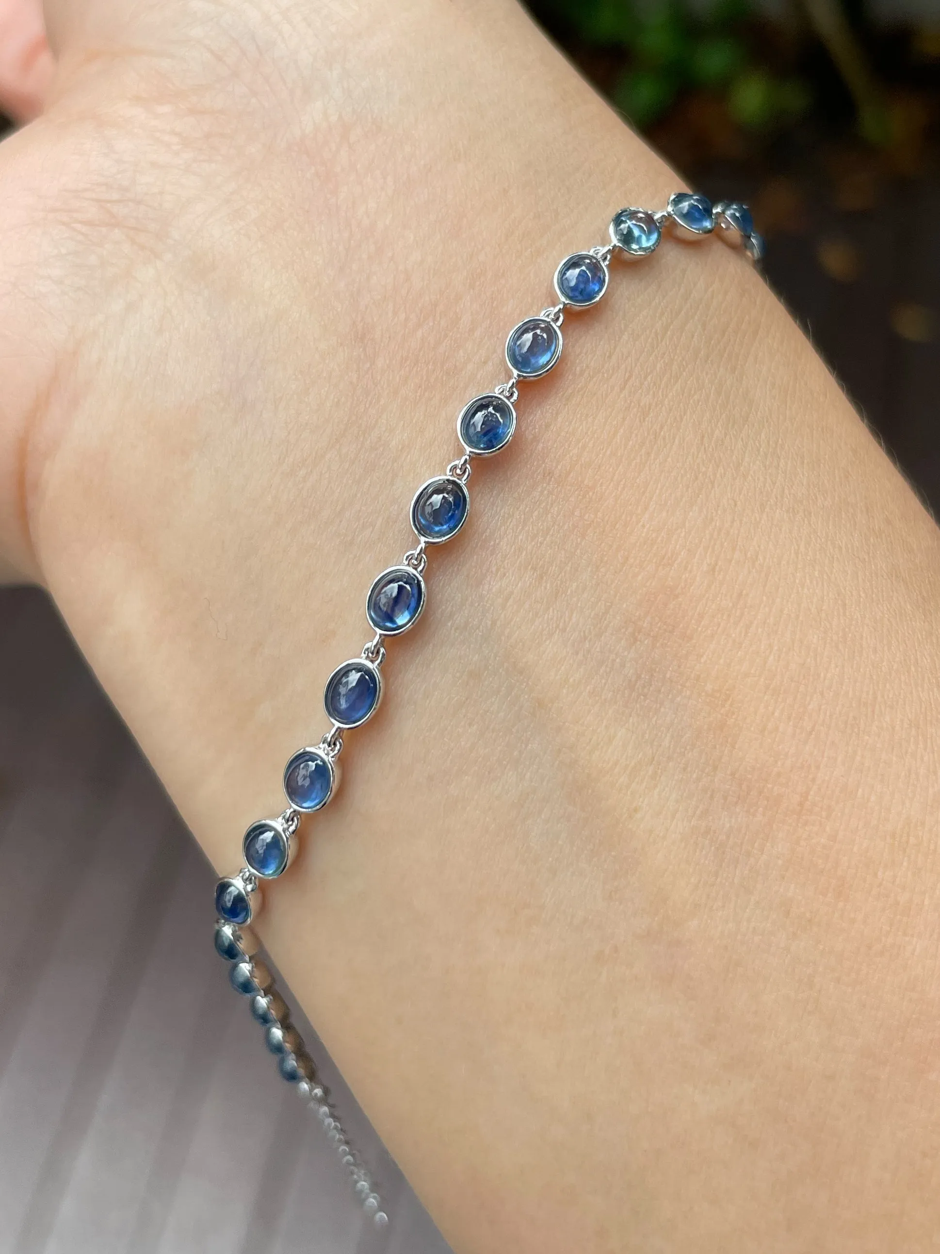Blue Sapphire Cabochons Bracelet - 4.15CT (NJBA112)