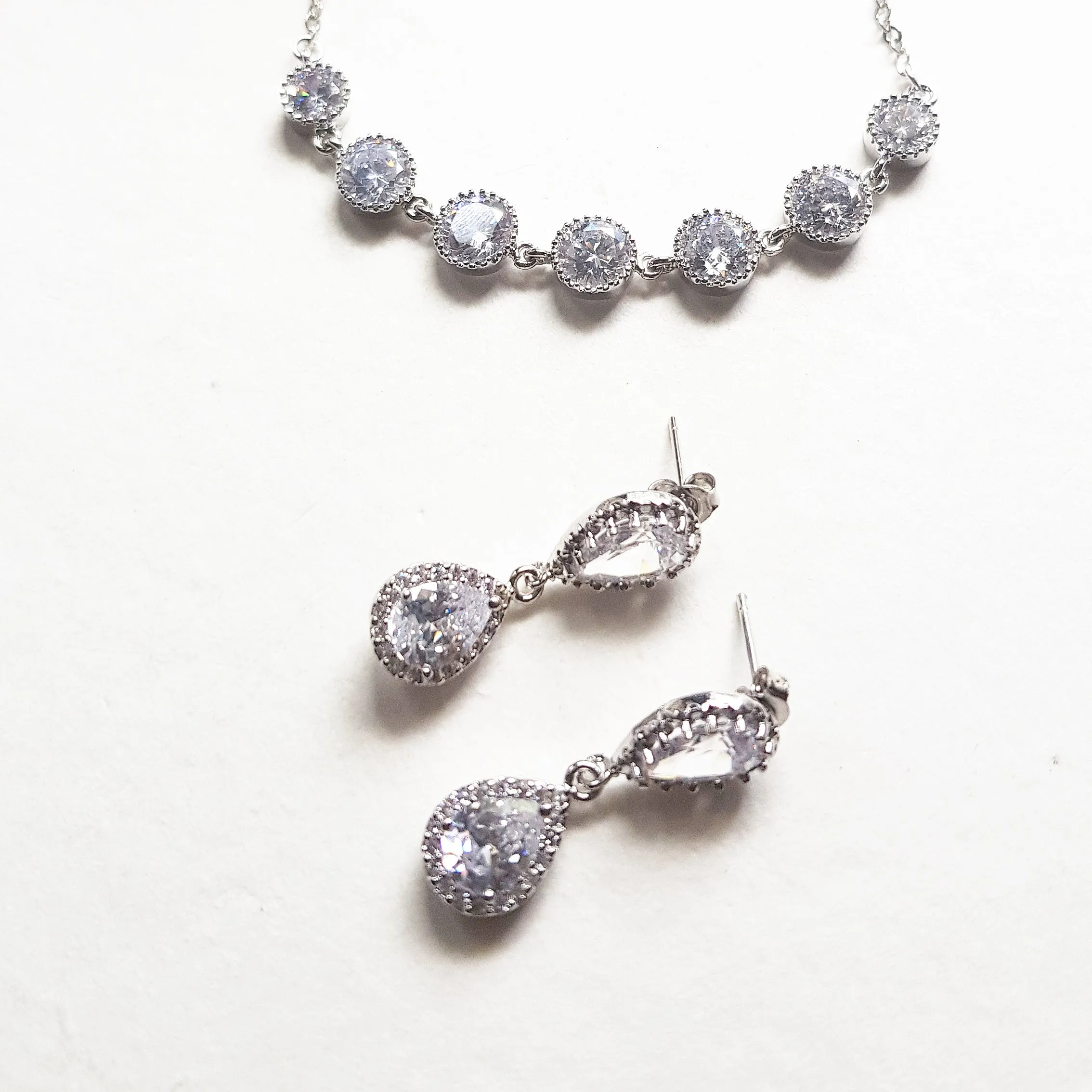 Bridal bracelet and earring set