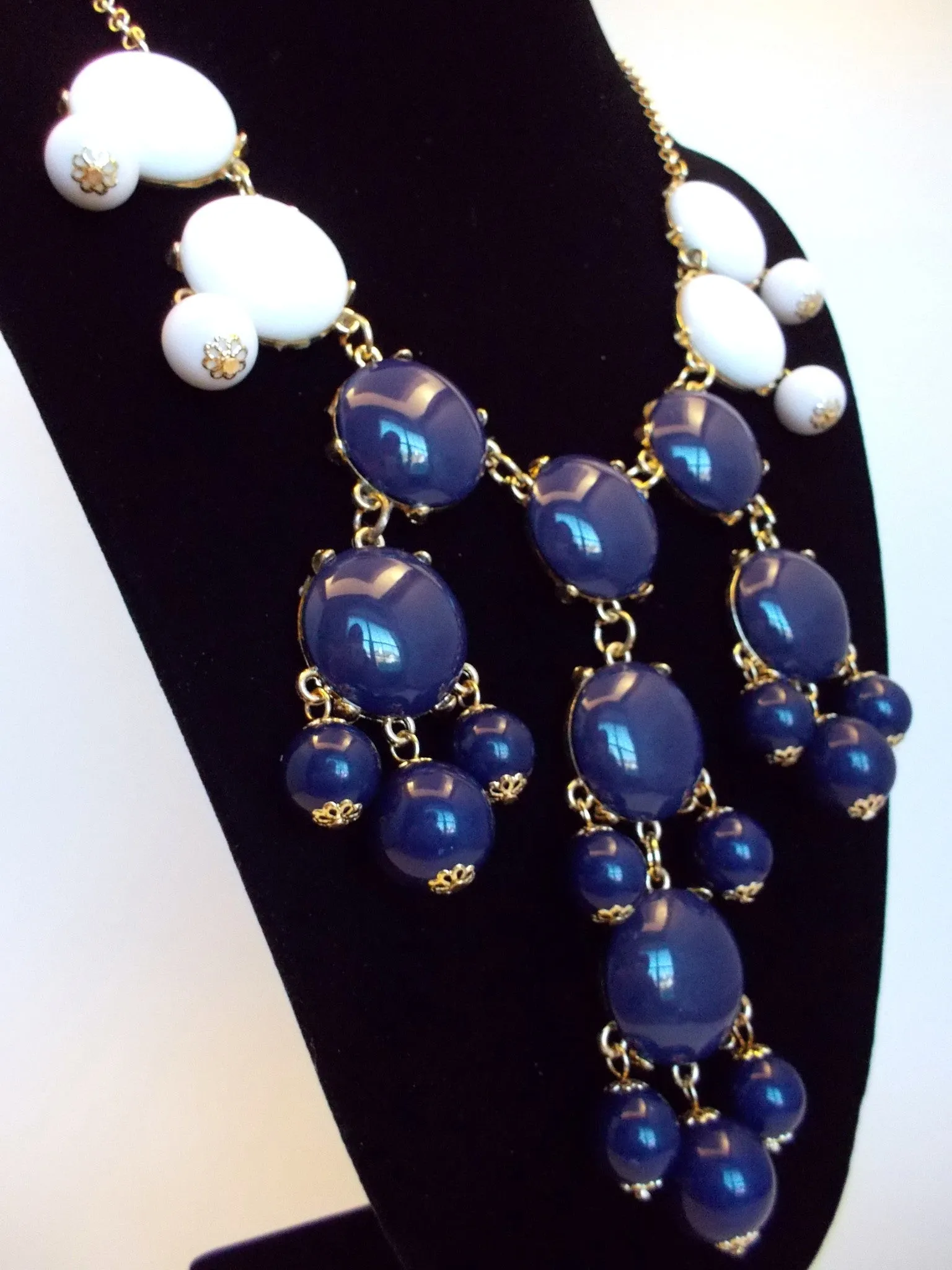 Bubble COLOR-BLOCK Statement Necklace- Navy & White