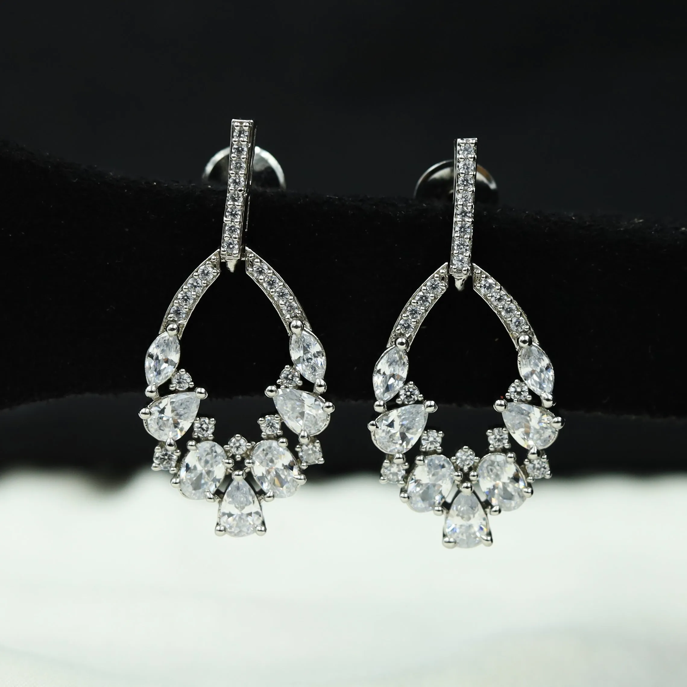 Designer Zircon/AD Light Earring 4647