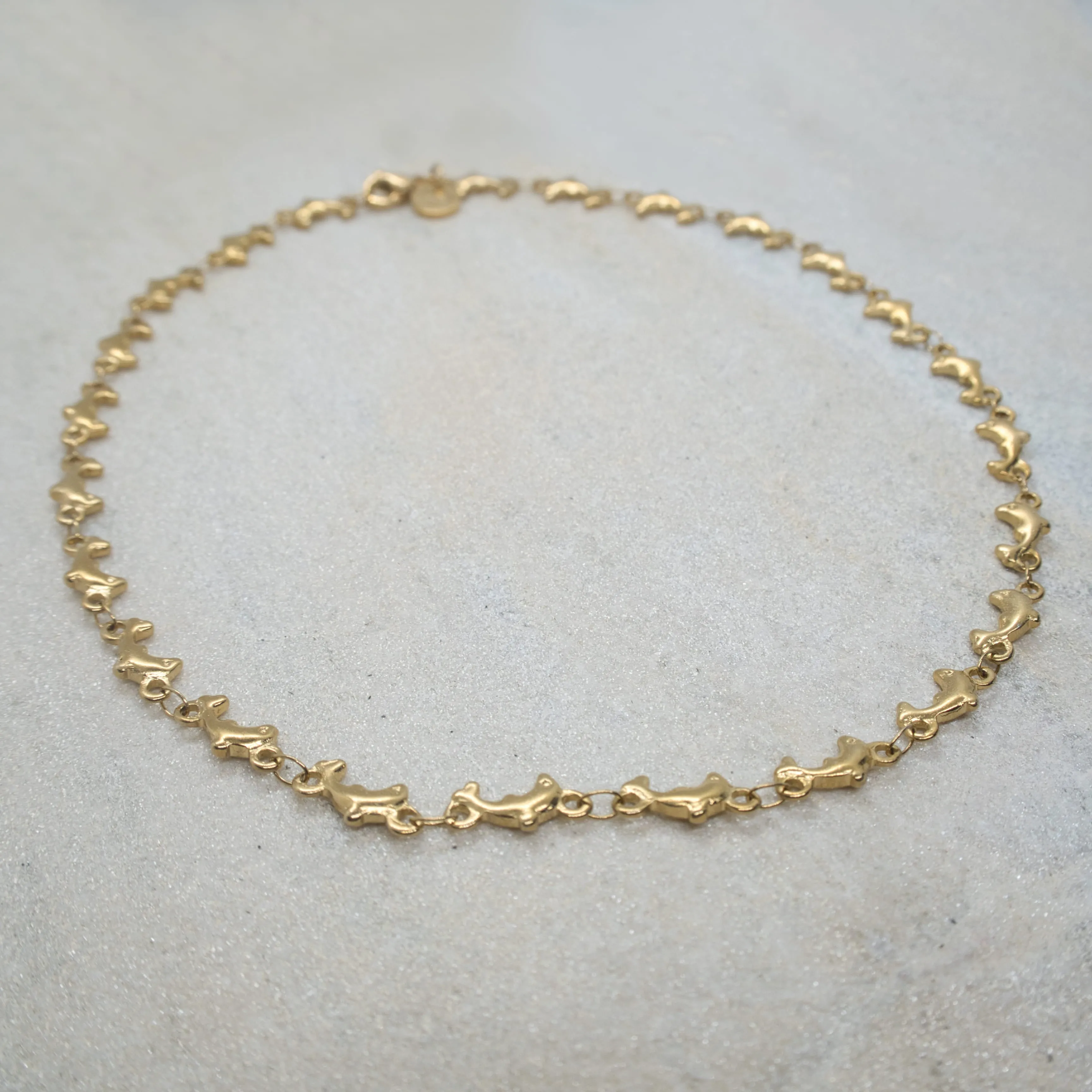 DOLPHIN CHOKER