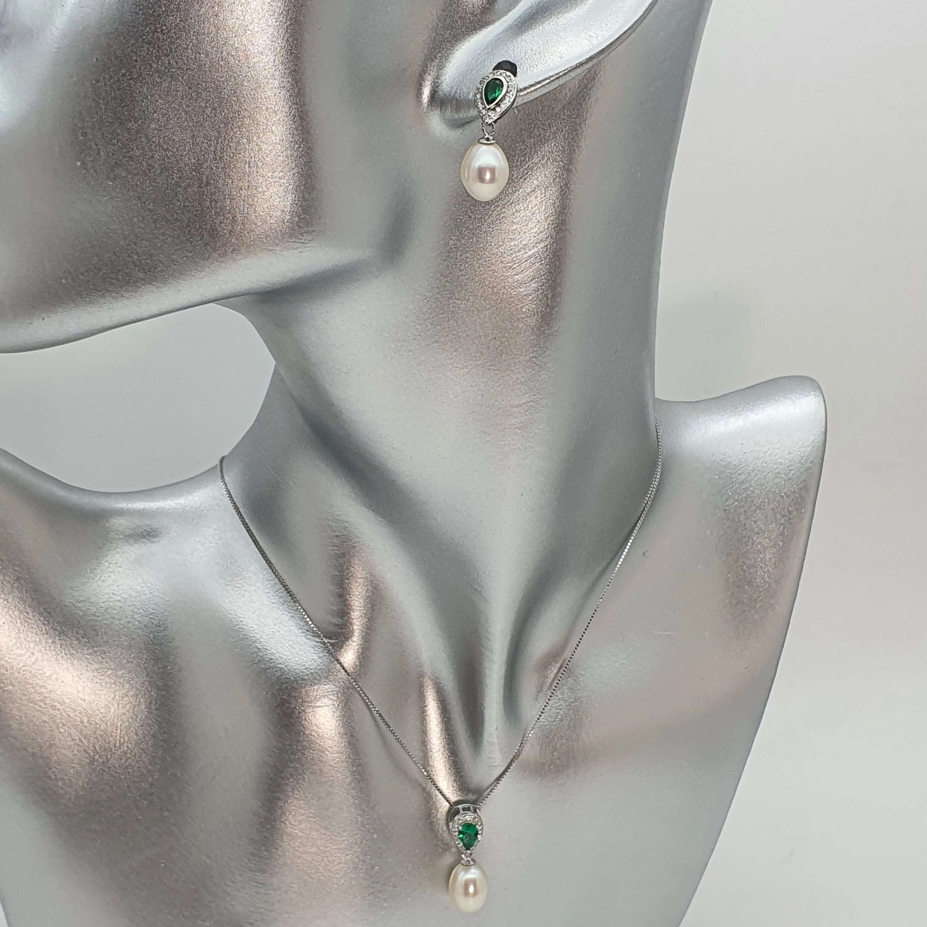 Freshwater Cultured Pearl Green Oval Set, Sterling silver