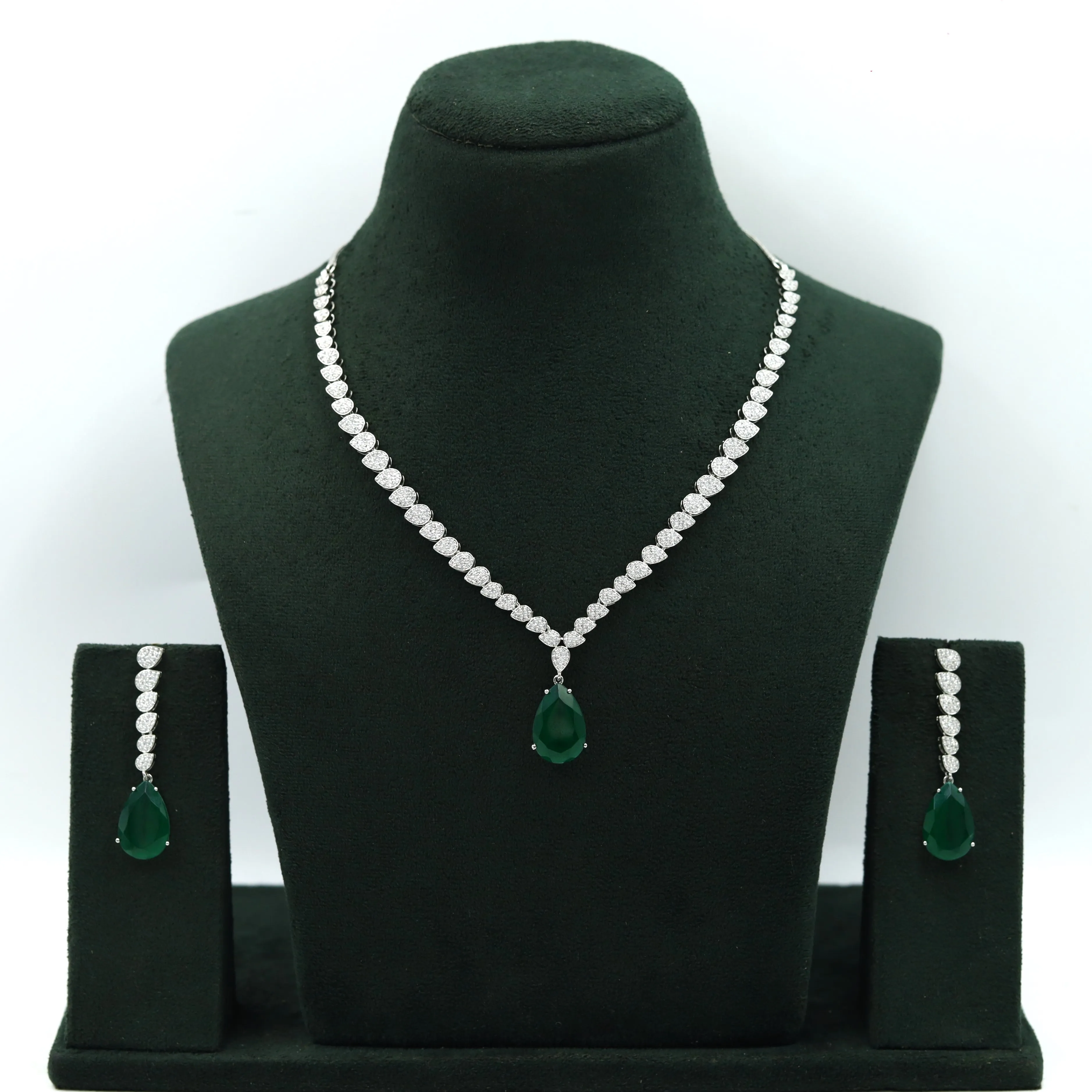 Round Neck Zircon/AD Necklace Set 15842-28