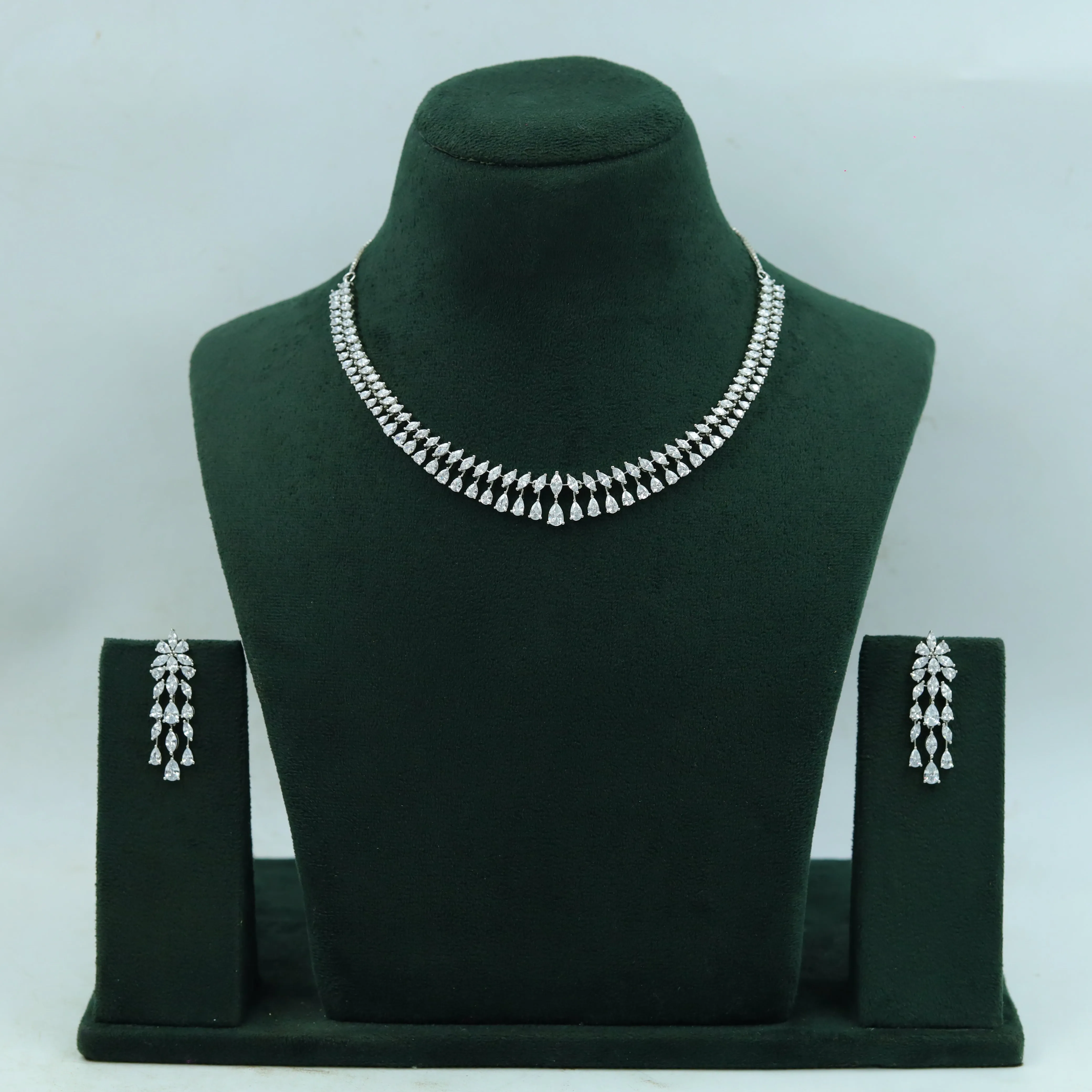 Round Neck Zircon/AD Necklace Set 15847-28