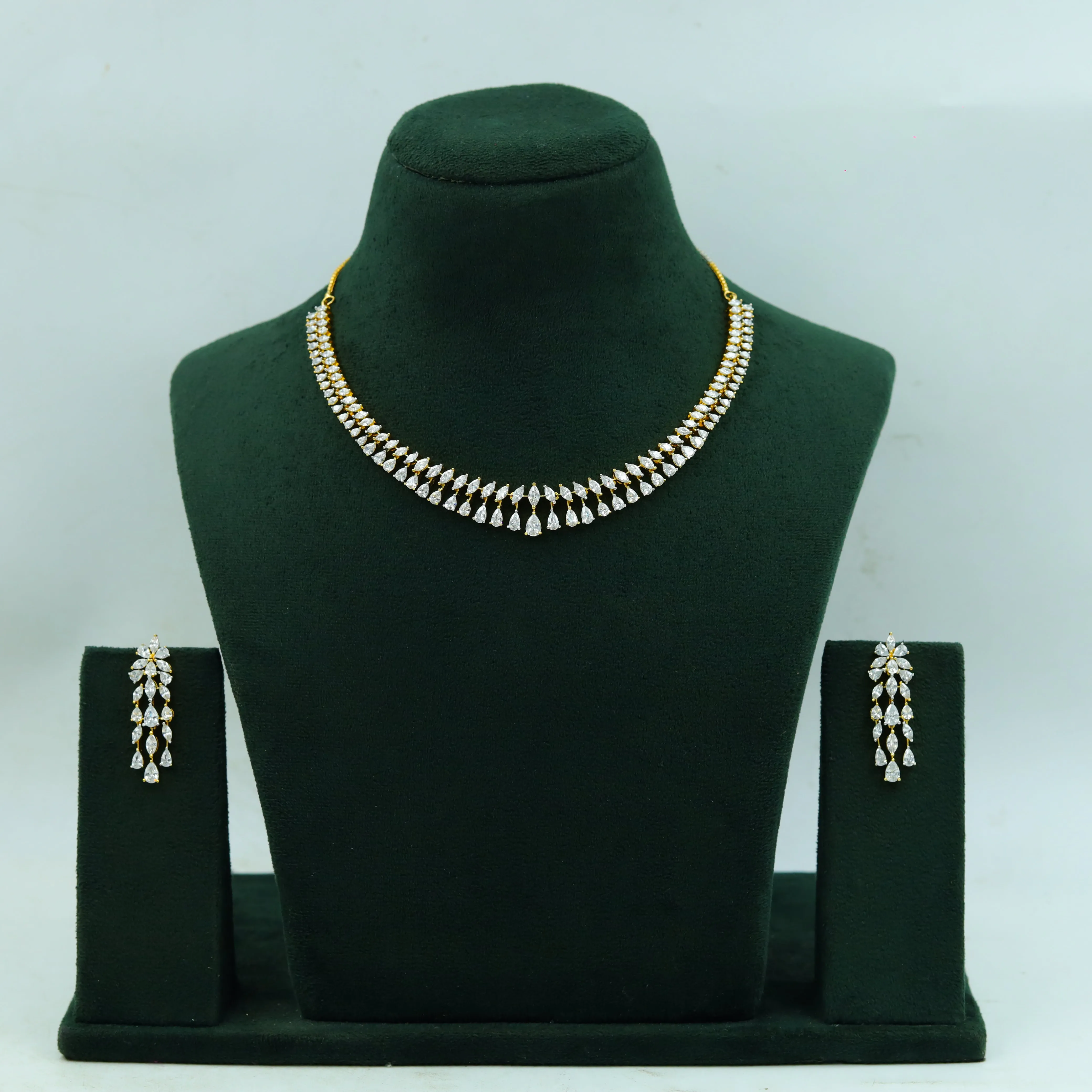 Round Neck Zircon/AD Necklace Set 15847-28