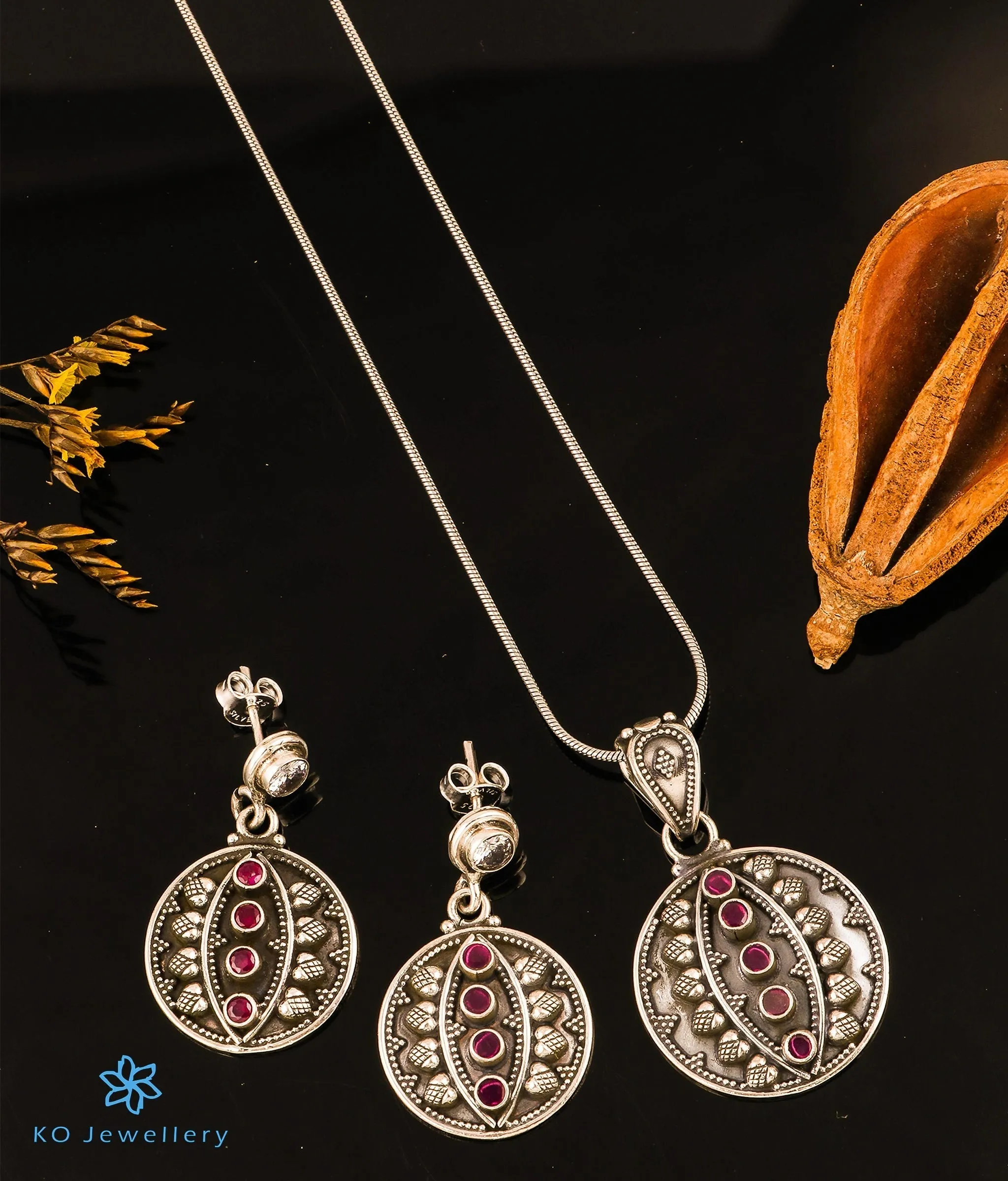 The Bhuvan Silver Gemstone Pendant Set (Red)